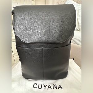 Cuyana 16” backpack - Black